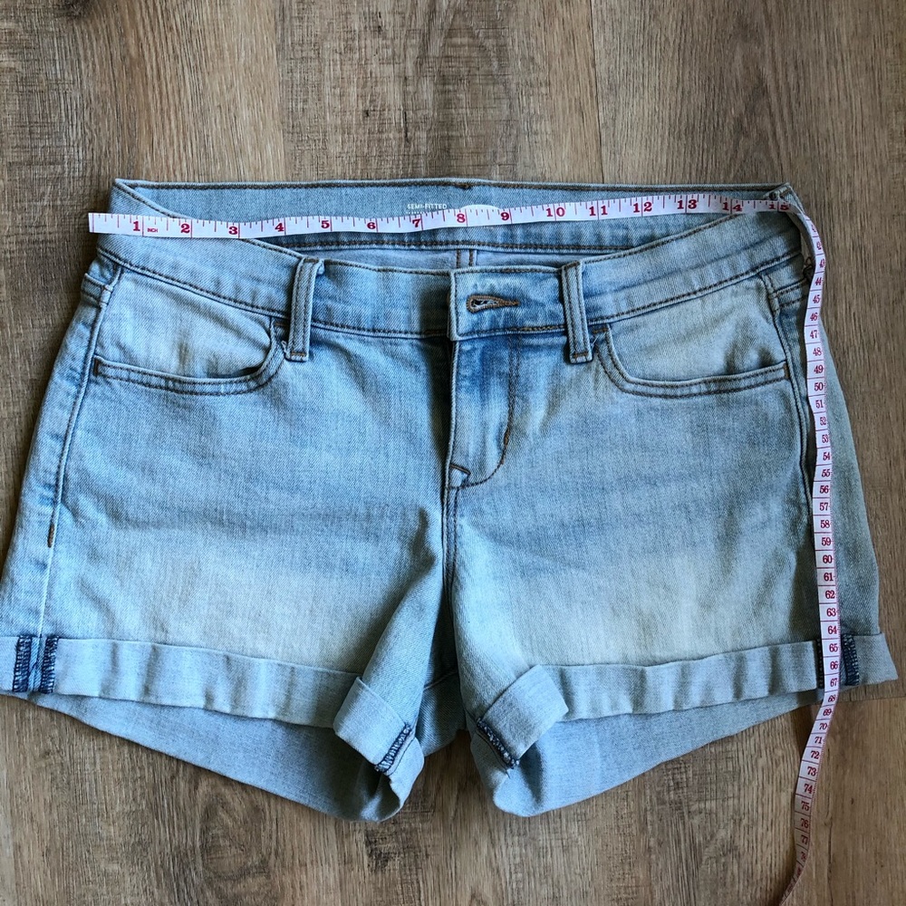 Old navy light wash denim shorts